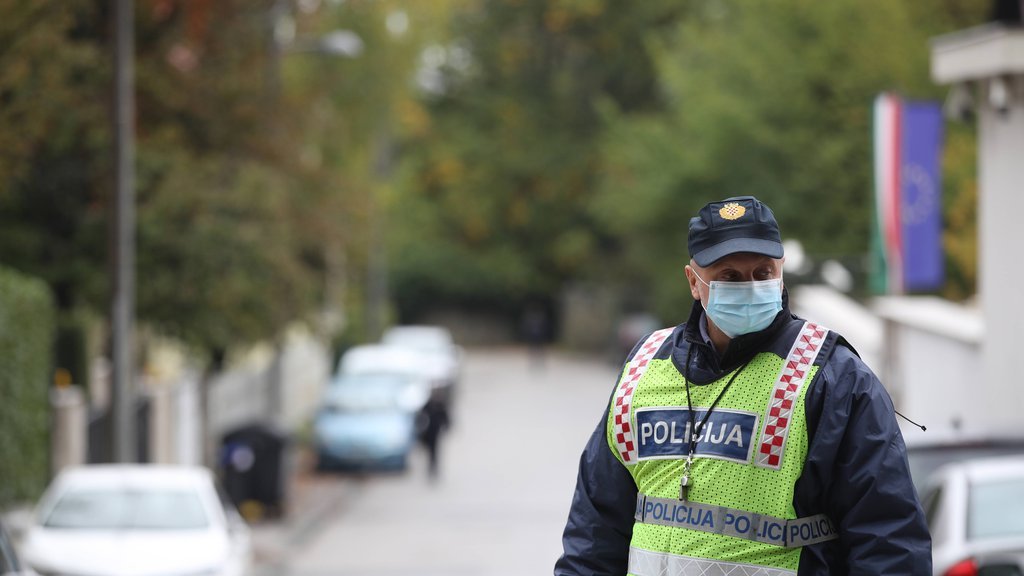 TEŽAK UDES U DALMACIJI, SUDAR DVA AUTOBUSA! Odmah upućena vozila Hitne pomoći, policije i vatrogasci