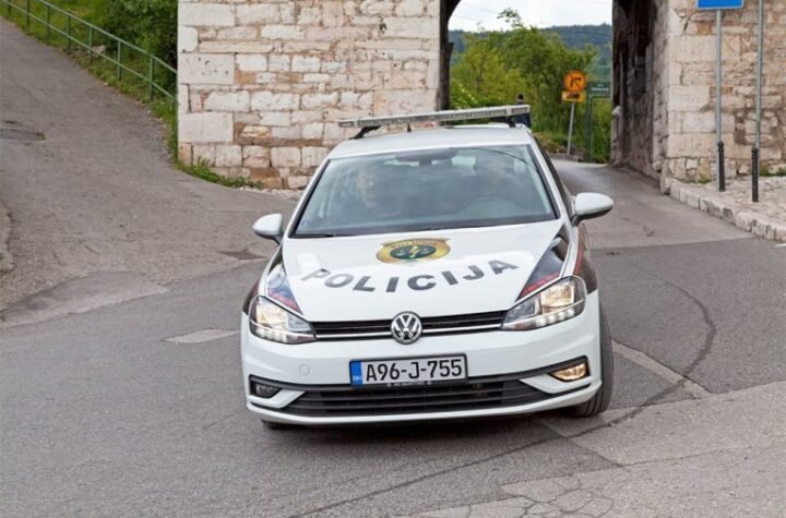 UHAPŠEN PUCAČ IZ PRIJEPOLJA! Iz puške ispalio rafal na poznanika, držao ceo grad u strahu