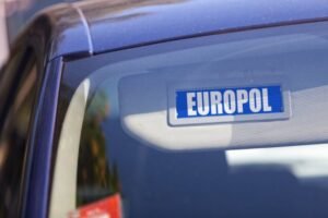 UHAPŠENO 80 OSOBA U VELIKOJ AKCIJI POLICIJE: Haos zbog trgovine kulturnim dobrima!