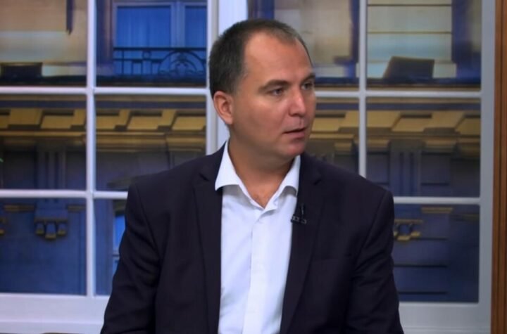 "Uzeo sam recept za ljudetinu i pobegao sa sopstvenog venčanja": Životna priča Viktora Lazića ostavlja bez daha
