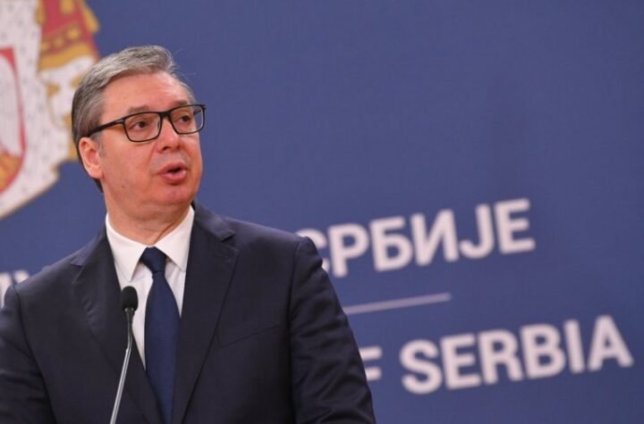 VUČIĆ POZVAO SVE GRAĐANE SUTRA U NIŠ! Govornici ugledni profesori koji su pristupili pokretu!