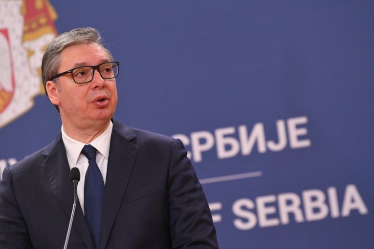 VUČIĆ POZVAO SVE GRAĐANE SUTRA U NIŠ! Govornici ugledni profesori koji su pristupili pokretu!