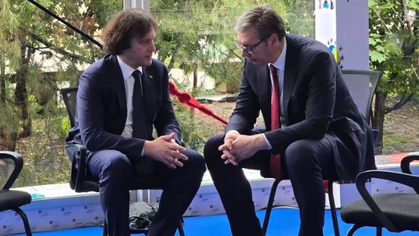VUČIĆ U TIRANI SA PREMIJEROM GRUZIJE: Razgovor o aktuelnim izazovima sa kojima se suočavaju Evropa i naše zemlje - zahvalio sam na doslednoj podršci