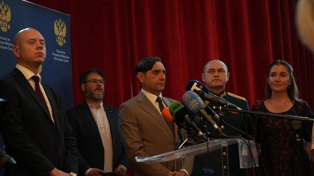 Aleksandar Vulin na prijemu u ruskoj ambasadi povodom obeležavanja Dana Rusije