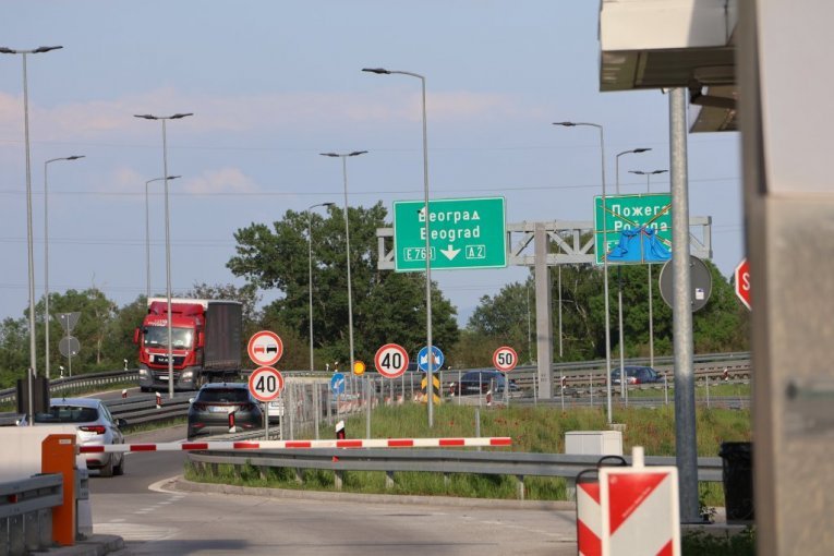 BEZ GUŽVI NA NAPLATNIM RAMPAMA I DRUMOVIMA! Oglasio se AMSS i upozorava na jednu važnu stvar!