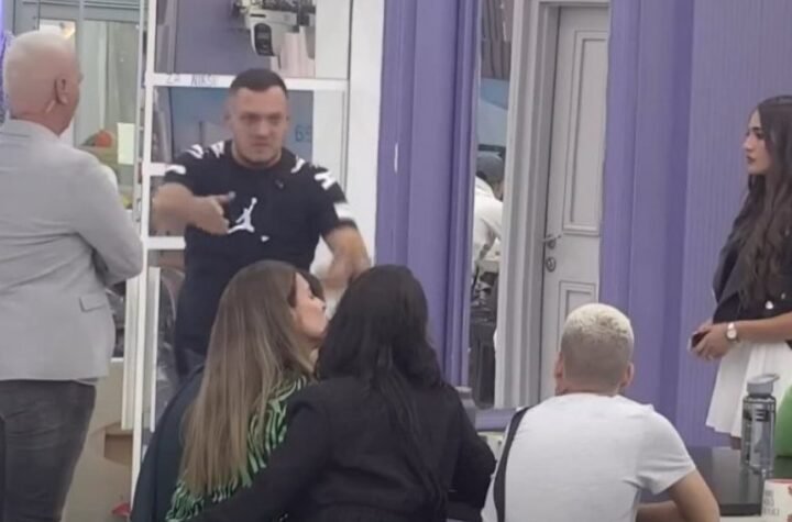 GASTOZ OČAJAN ZBOG NOVČANOG GUBITKA! Anđela nikad srećnija, VODITELJ SVE SAOPŠTIO U PROGRAMU UŽIVO!