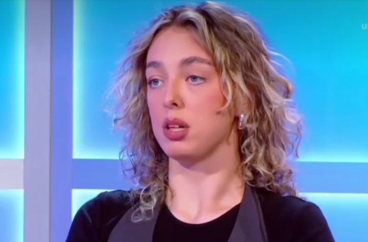 “I po kiši, i po blatu, j***mo vam srpsku vladu”: Blokaderka Emina pokazala stravičnu mržnju prema Srbima, najgroznijim rečima psovala srpsku vladu!