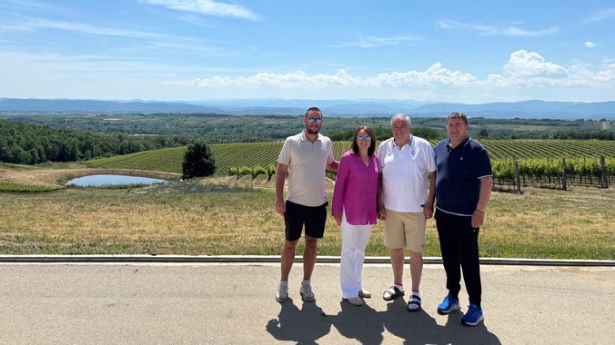 Legendarni Šamil Tarpišćev u poseti teniskim turnirima u Kuršumlijskoj banji