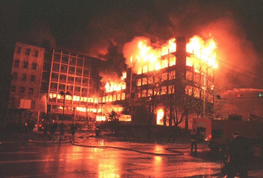 NEMAJU PRAVO NA SLOBODAN I DOSTOJANSTVEN ŽIVOT! Romska tragedija na Kosovu: "Zašto smo ćutali dok su goreli u plamenu istorije?"
