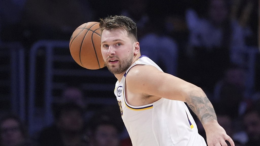 OTERALI LUKU DONČIĆA, NAPRAVILI OPŠTI HAOS, PA IZABRALI NOVU NBA ZVEZDU! Generacijski talenat stigao u Dalas Maverikse! (FOTO)