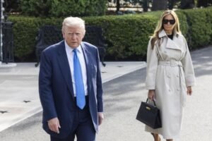 Ovako izgleda prezir žene slovenske krvi: Melanija pokazala koliko joj se Tramp gadi, zbog ovog snimka je stao svet
