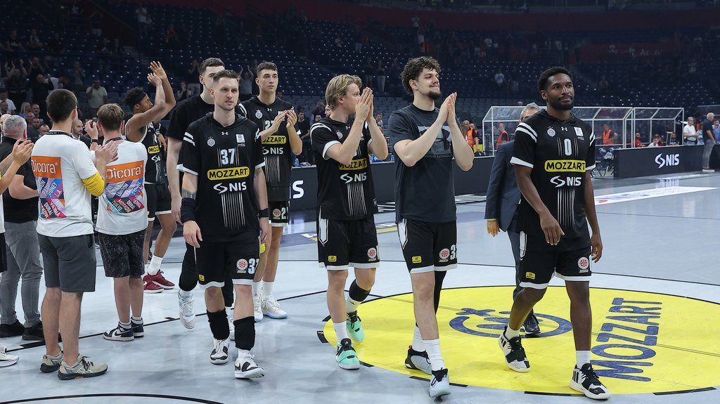 PARTIZAN VEČERAS DOČEKUJE FMP U SUPERLIGI SRBIJE: Crno-beli u ovoj seriji imaju prednost domaćeg terena! Pokušaće da se domognu borbe za novi šampions