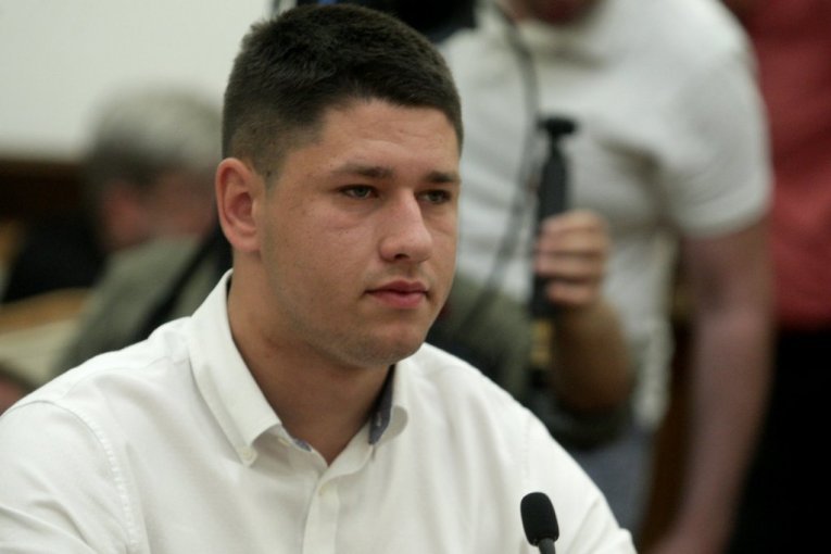 PODRŠKA PREDSEDNIKA, NAKON PODRŠKE MOJIH RODITELJA, MI JE NAJZNAČAJNIJA! Miloš Pavlović se oglasio nakon napada za Republiku: IZGURAĆEMO!