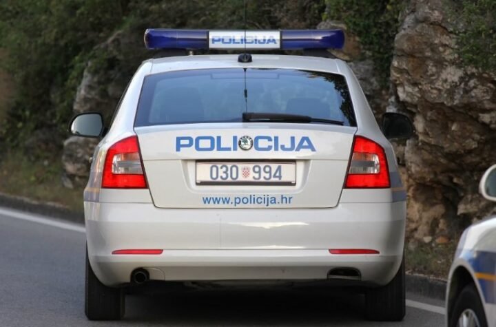 POGINUO MLADIĆ (21) U JEZIVOJ NESREĆI! Izgubio kontrolu nad vozilom, pa udario u ogradu