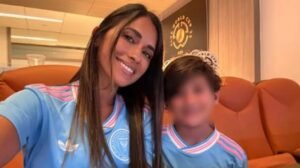 Prelepa supruga Lea Mesija 'ukrala' šou na početku Svetskog prvenstva: Zajedno sa decom navijala za Argentinca (FOTO)