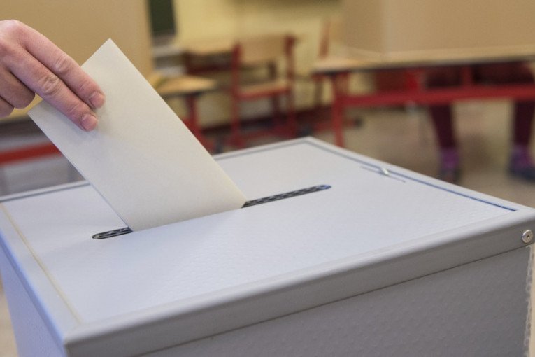 SNS IZDOMINIRALA NA IZBORIMA ZA MESNE ZAJEDNICE: Osvojeni svi mandati u Dimitrovgradu, Vranju i Vranjskoj Banji