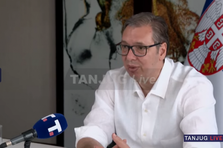 "SRAM GA BILO!" Predsednik Vučić se obraća iz Praga i govori o rektoru Đokiću!