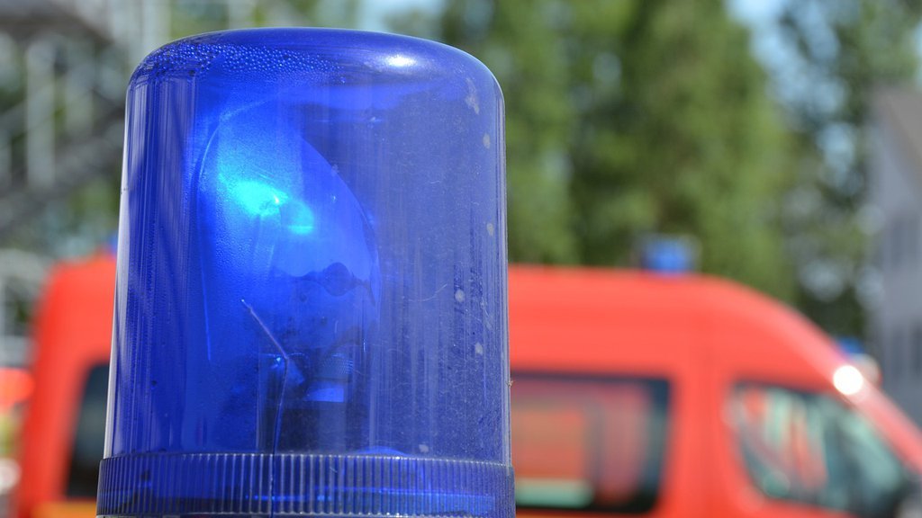 SUDARILI SE KAMION I DVA AUTOMOBILA Teška nesreća kod Nikšića: Jedna osoba poginula