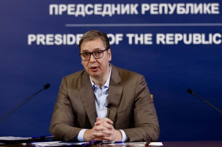 TAČNO U PODNE! Vučić sutra na posebnoj ceremoniji! URUČUJU SE UGOVORI O RADU NAJBOLJIM DIPLOMCIMA MEDICINSKIH ŠKOLA I FAKULTETA!