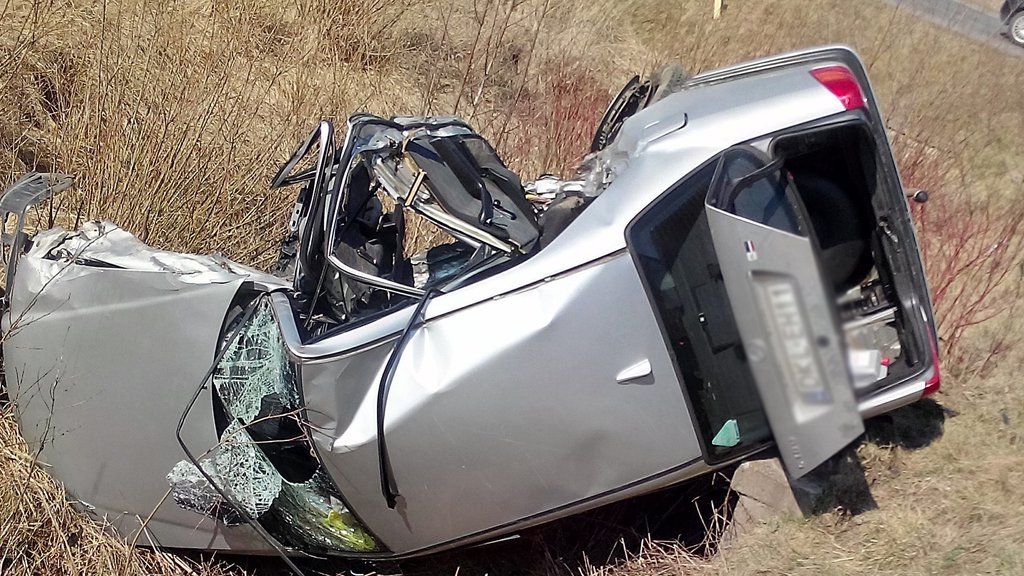 TEŠKA NESREĆA NA AUTO-PUTU: Automobil sleteo s kolovoza, žena poginula na licu mesta
