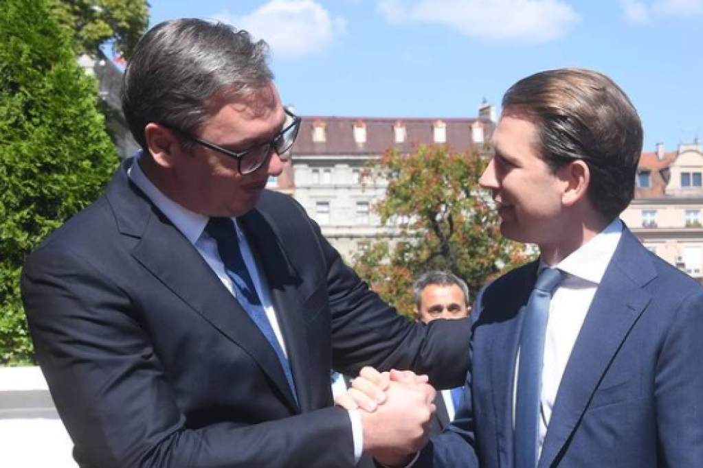 VAŽAN SASTANAK NA BEZBEDNOSNOM FORUMU U PRAGU: Vučić sa bivšim kancelarom Austrije
