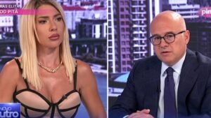 'PUMPAJU DA BI SE PROLILA KRV!' Lider SNS Vučević o napadima blokadera na porodicu Mićin: Ja sam rekorder po ovim dolascima zgubidana na nečiju adresu