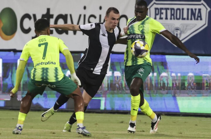 AEK trenira na Marakani?