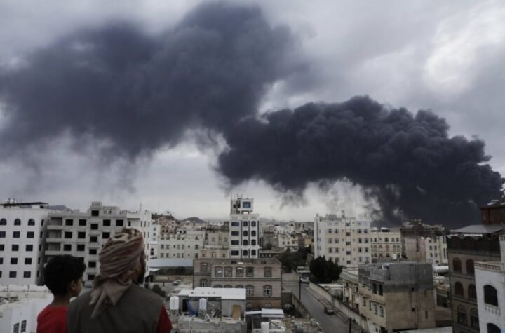 BUKTI SUKOB NA BLISKOM ISTOKU! Huti poslali rakete ka Izraelu, Tel Aviv uzvratio surovom paljbom borbenih aviona