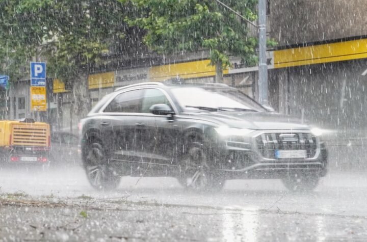 ČEKAJU NAS NOVI PLJUSKOVI I NEPOGODE! Evo kad stiže novo nevreme, a kad se vraća sunce i šta nas tačno čeka za vikend