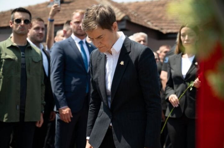 "DA LI JE MOGUĆE DA NIKO NIJE OTIŠA DA VIDI TE LJUDE?!" Ana Brnabić oštro osudila nemar opozicije!