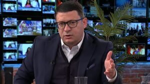 Đurđev: Srpski navijači bi bili prvi na braniku otadžbine, sramota je da policija tuče njih, a ne soroševe i islamističke blokadera rušitelje države!