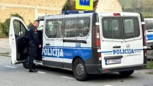 DRAMA NA GRANICI: Crnogorska policija uhapsila NARKO-BOSA sa poternice Interpola