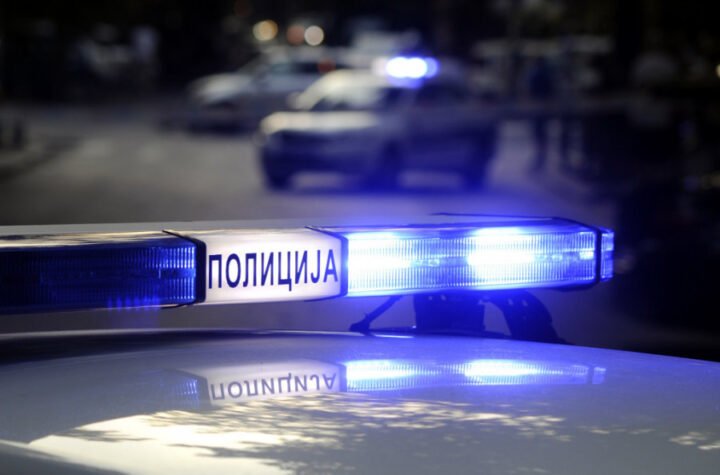 DRAMA U OBRENOVCU! Upao čoveku u kuću i uperio pušku u njega: Ubrzo uhapšen, a policija mu pronašla OVO!