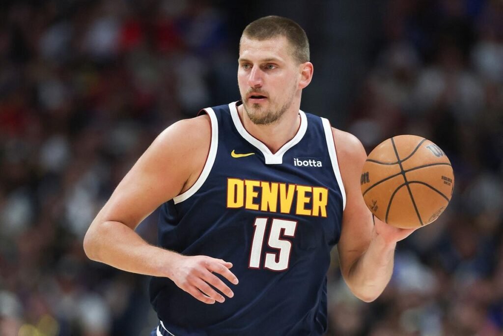 Dugogodišnji saigrač Nikole Jokića i NBA šampion u crveno-belom! (Foto)
