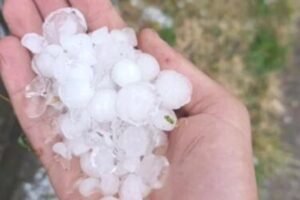Grad napadao u Aranđelovcu: Ovo su slike sa lica mesta!