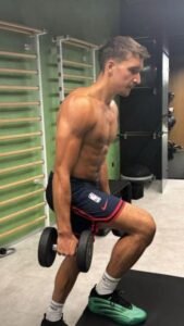 KAPITEN NE MOŽE BITI SPREMNIJI! Bogdanović objavio fotku iz teretane zbog koje ženama 'pada vilica'! Bogdan u savršenoj formi (FOTO)