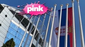 KRAJNJE VREME JE DA SE NASILJU BLOKADERA STANE NA PUT: Kolegijum Informativnog programa TV Pink osudio pretnje upućene Gordani Uzelac