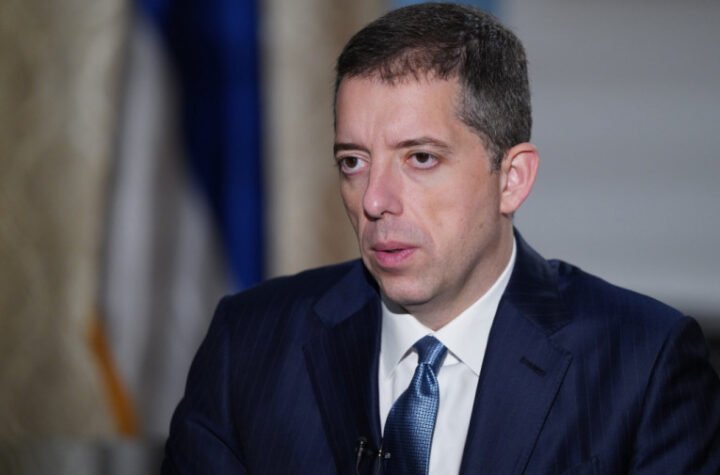 "NASILNIK JE PRAVA SLIKA BLOKADERA U SRBIJI - NEMA NI OBRAZA, NI ČASTI, NI MORALA": Srpska lista osudila napad na Marka Đurića i njegovu decu