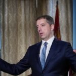 NASTAVAK KAMPANJE ZASTRAŠIVANJA I VRŠENJA PRITISKA! Đurić osudio nasilje nad Lončarom: "Političke razlike se ne rešavaju preko prozora porodičnih stanova"