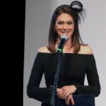 NINA RADULOVIĆ U KUPAĆEM I BEZ TRUNKE ŠMINKE: Jednim potezom objasnila zašto je najzgodnija i najlepša voditeljka (FOTO)