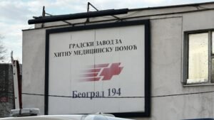 Navijač Crvene Zvezde primljen u Urgentni centar: Izboden nožem pred utakmicu, čeka ga operacija