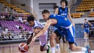 ORLIĆI DEMOLIRALI GRČKU! Mladi košarkaši Srbije ubedljivim trijumfom startovali na Evrobasketu