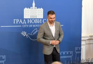 OVO JE BIO POTEZ OČAJNIKA! Mićin izrazio zabrinutost zbog situacije u Novom Pazaru: Napadi na policiju nedopustivi