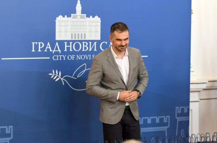 OVO JE BIO POTEZ OČAJNIKA! Mićin izrazio zabrinutost zbog situacije u Novom Pazaru: Napadi na policiju nedopustivi