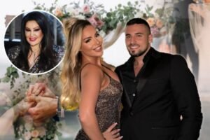 OŽENIO SE SIN DRAGANE MIRKOVIĆ! Prve slike TAJNE SVADBE Marka i Melani u porodičnom DVORCU  - mlada TRUDNA u venčanici, torta na PET SPRATOVA (FOTO)