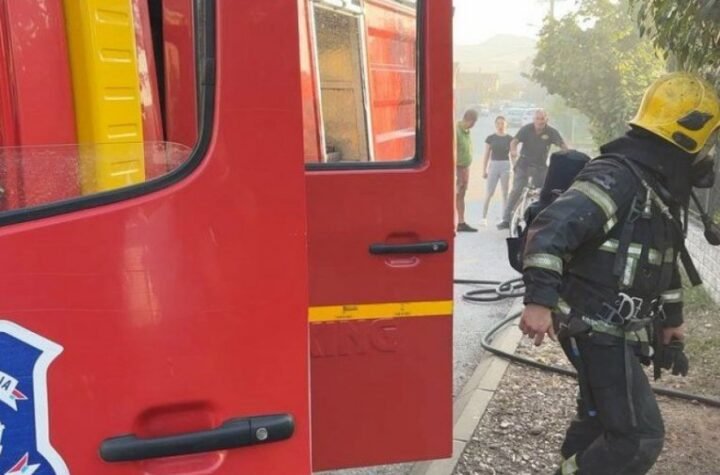 POŽAR U ČAJETINI! Velika buktinja vidljiva iz daljine - GORI FABRIKA PELETA!