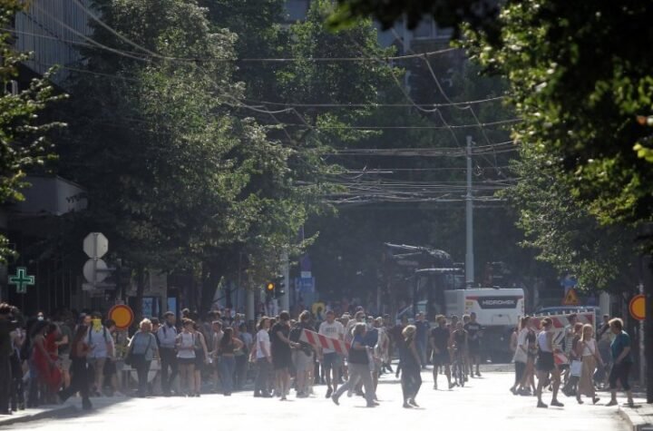 PRAZAN GRAD I PROHODNE SAOBRAĆAJNICE! Gradski prevoz vozi normalno, policija razbila sve blokade juče!