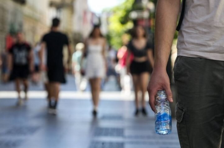 RHMZ OBJAVIO DOKAD TRAJU NEPOGODE! Još nije gotovo s kišom: Temperatura u ovom gradu skače za 10 stepeni
