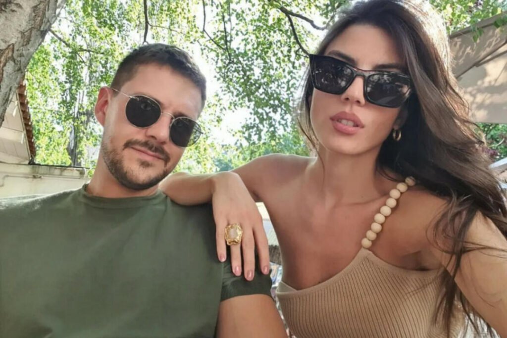 Sve oči uprte u Bikovićevu ženu: Ljudi ne mogu da prestanu da gledaju ovu mačku, a da vidite tek gde su otputovali