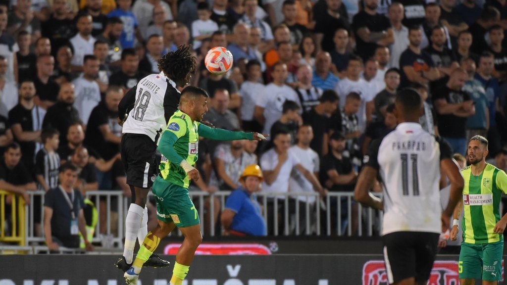 UŽASNI PARTIZAN PORAŽEN OD AEK-A NA KIPRU: Crno-beli sa golom zaostatka čekaju revanš u Beogradu